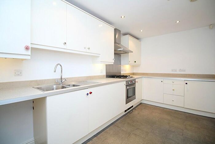 3 Bedroom Town House To Rent In Highland Drive, Loughborough, LE11