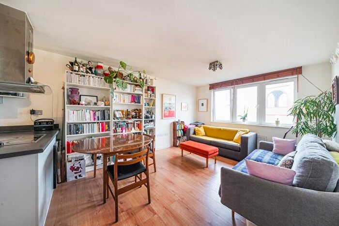 1 Bedroom Flat For Sale In Kinetica Apartments, Hackney, London, E8