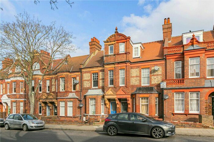 5 Bedroom Terraced House To Rent In Barcombe Avenue, London, SW2