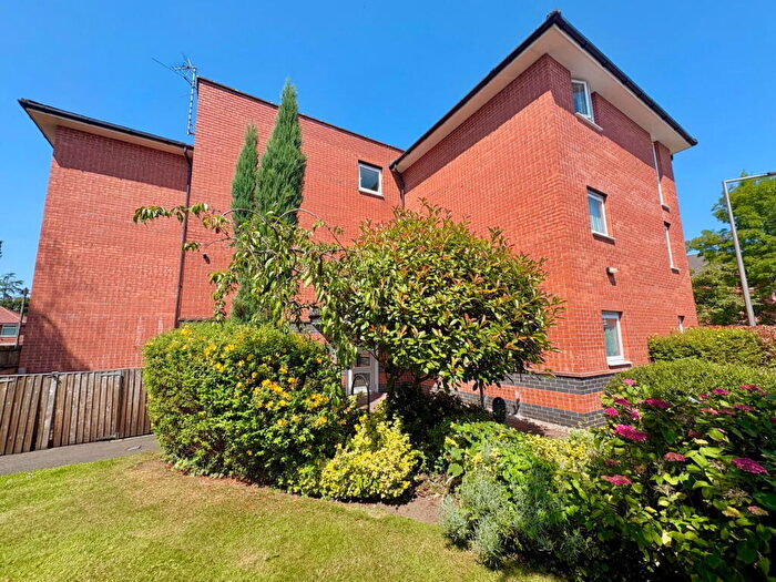 2 Bedroom Flat For Sale In Metcalfe Drive, Romiley, Stockport, SK6