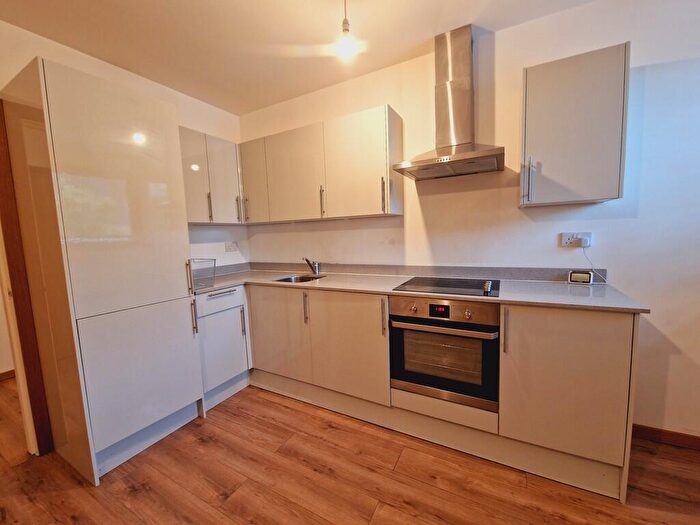 2 Bedroom Apartment To Rent In The Quadrant, SN5