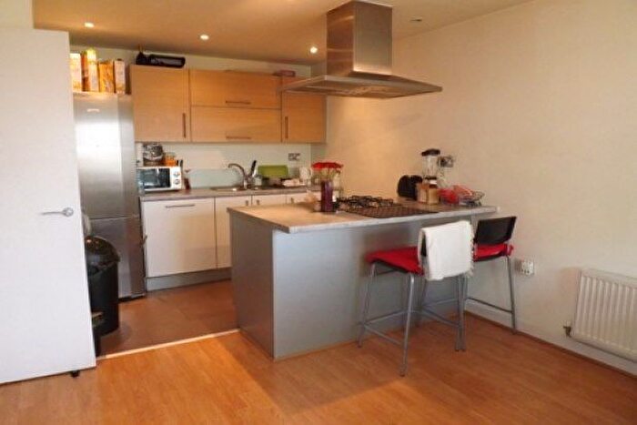 2 Bedroom Flat To Rent In Main Avenue, Enfield, EN1