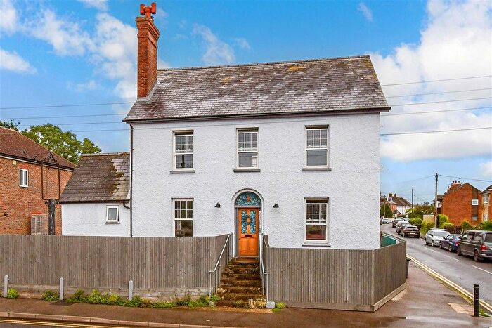 5 Bedroom Detached House For Sale In Pound Road, East Peckham, Tonbridge, Kent, TN12