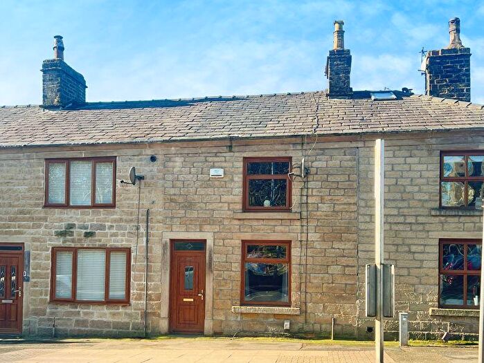 2 Bedroom Cottage For Sale In Blackburn Road, Egerton, BL7