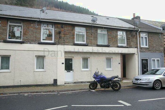 1 Bedroom Flat To Rent In High Street, Ogmore Vale, Bridgend County., CF32