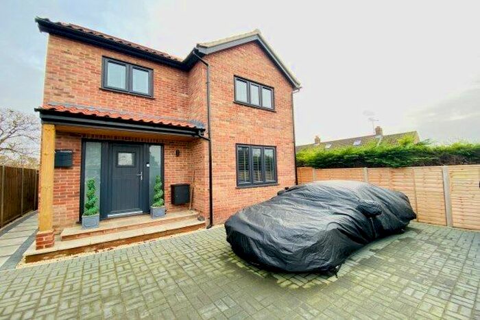 3 Bedroom Detached House To Rent In Brownsfield, Norwich, NR11