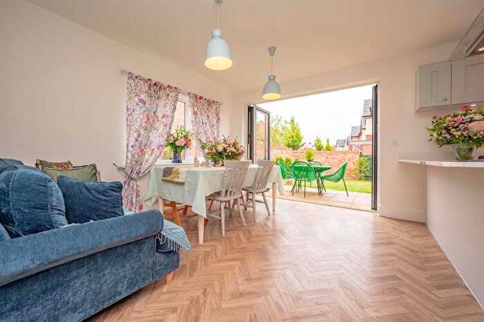 5 Bedroom Detached House For Sale In Florence Grove, Market Harborough, LE16