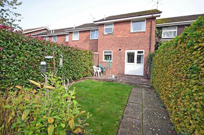2 Bedroom Terraced House For Sale In Buckingham Way, Frimley, GU16