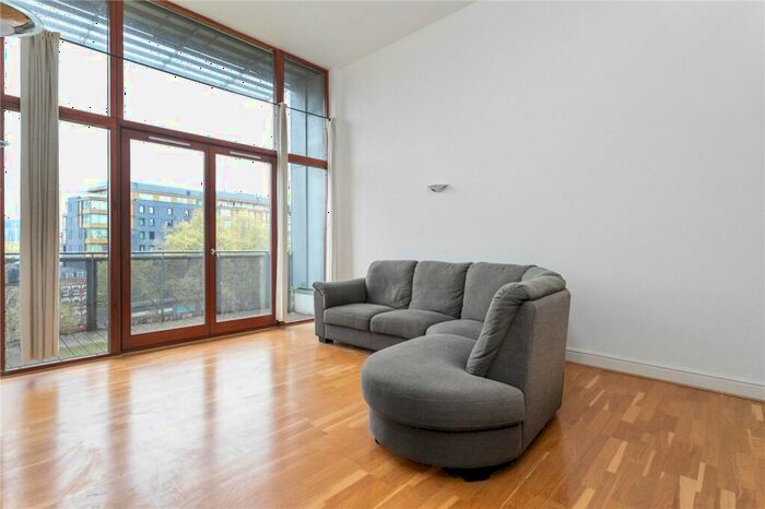 2 Bedroom Apartment For Sale In Adler Street, London, E1