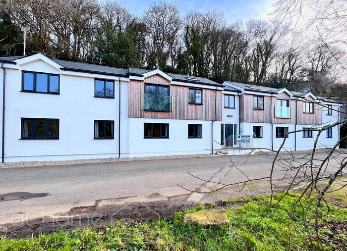 2 Bedroom Flat For Sale In Mill Lane, Truro, TR2