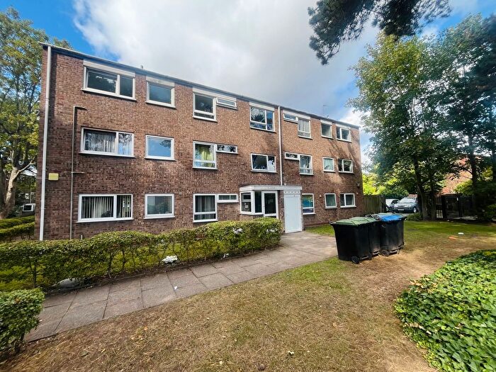 2 Bedroom Flat To Rent In South Grove, Erdington, Birmingham, B23