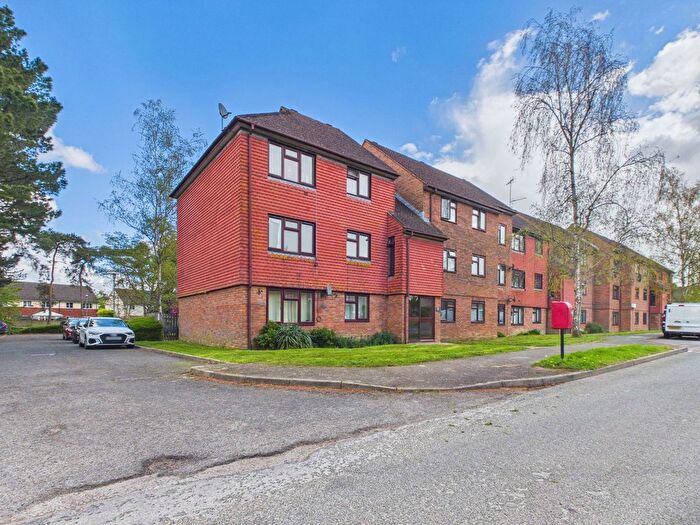 1 Bedroom Flat For Sale In Moore Court, Granary Way, Horsham, West Sussex, RH12