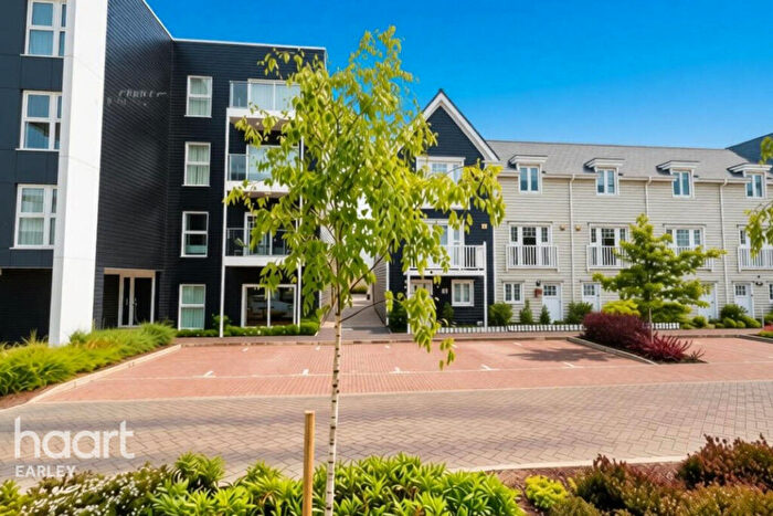 5 Bedroom Town House To Rent In Sunapee Road, Reading, RG2