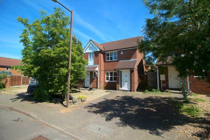 2 Bedroom Semi-Detached House To Rent In Oxwich Grove, Tattenhoe, MK4
