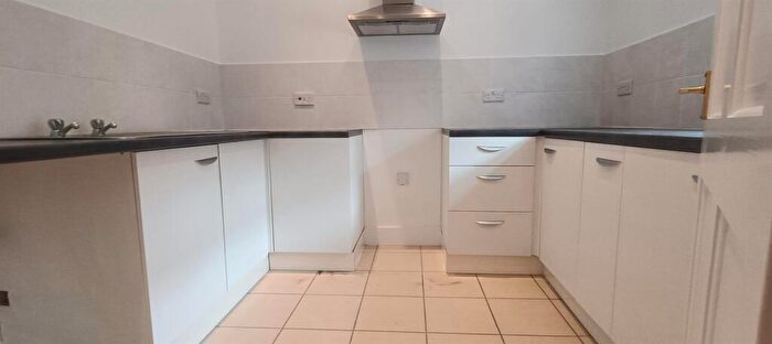 3 Bedroom Flat To Rent In Melton Road, Leicester, LE4