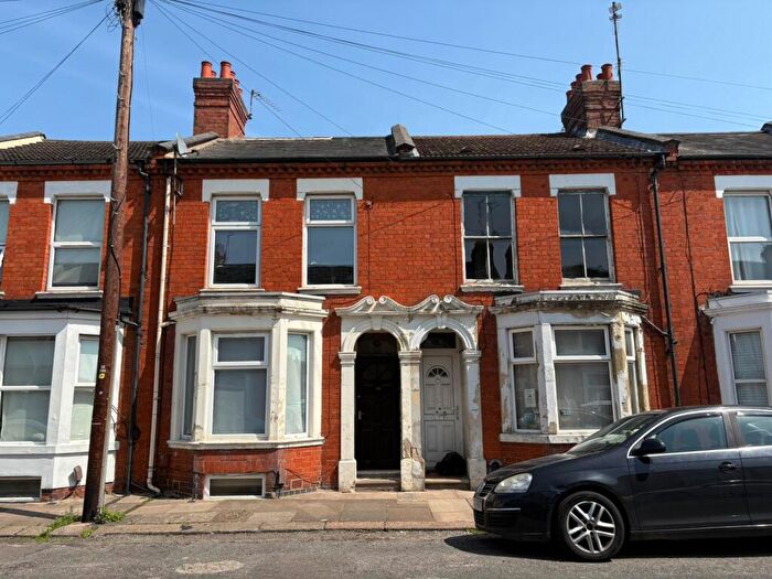 1 Bedroom Flat To Rent In Wycliffe Road, Northampton, NN1