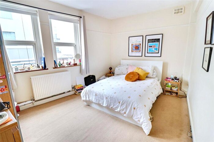 2 Bedroom Apartment To Rent In Nelson Street, Whitechapel, London, E1
