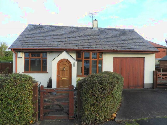 2 Bedroom Bungalow To Rent In Blackpool Road, Ashton, PR2