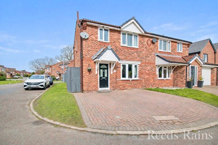 3 Bedroom Semi Detached House For Sale In Llandaff Close, Great Sutton, Ellesmere Port, Cheshire, CH66