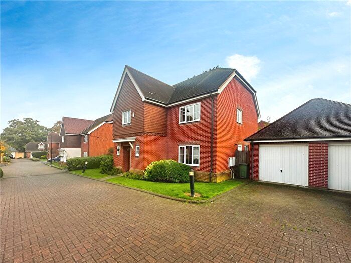 5 Bedroom Detached House To Rent In Knox Road, Guildford, Surrey, GU2