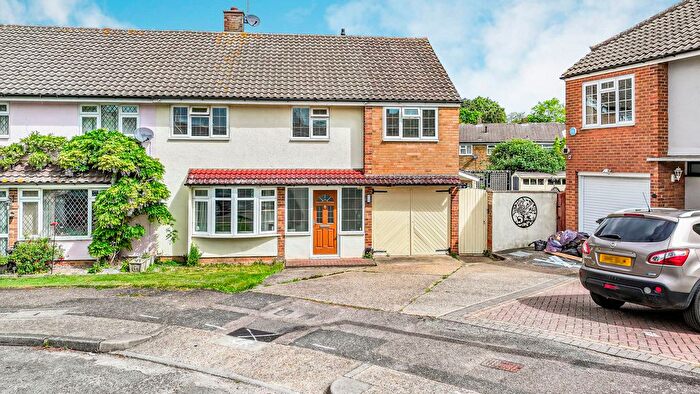 4 Bedroom Semi-Detached House For Sale In Rundells, Harlow, CM18