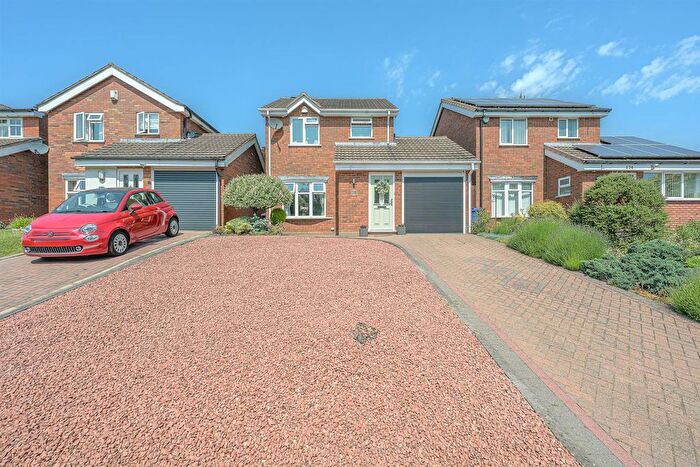 3 Bedroom Detached House For Sale In Stamford Road, Brierley Hill, DY5