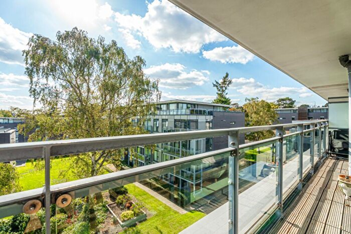 1 Bedroom Penthouse For Sale In Oriel Court, Newsom Place, St. Albans, Hertfordshire, AL1