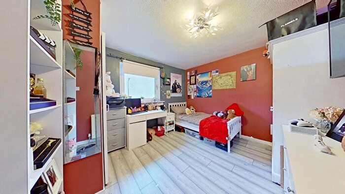 3 Bedroom Terraced House For Sale In Hillview Place, Broxburn, EH52