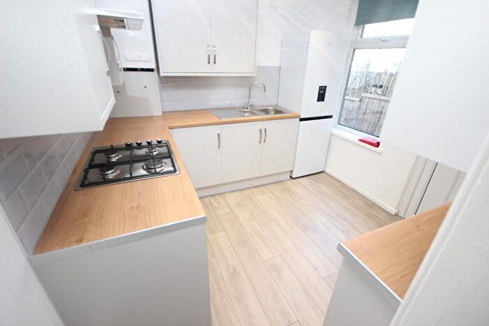 5 Bedroom Terraced House To Rent In Empress Road, L7