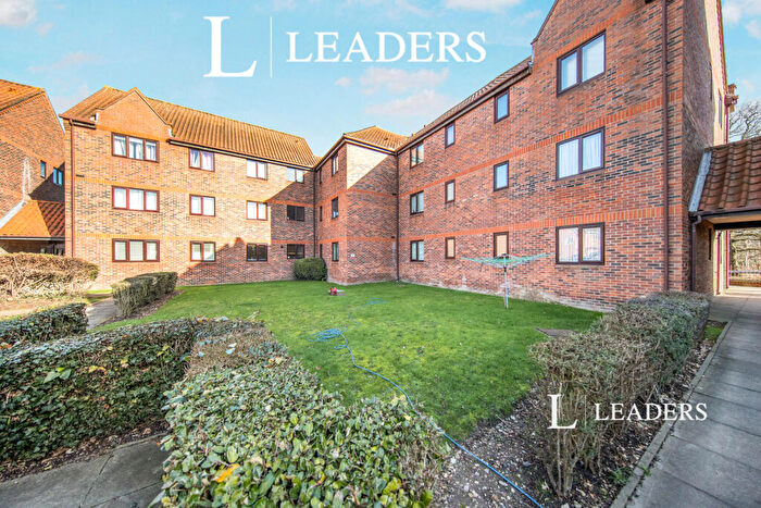 1 Bedroom Flat To Rent In Tynedale Square, Highwoods, Colchester, CO4