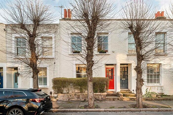 2 Bedroom House For Sale In Bowater Place, Blackheath, SE3