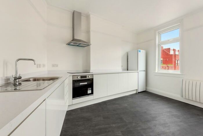 1 Bedroom Flat To Rent In Peascod Street Windsor, SL4