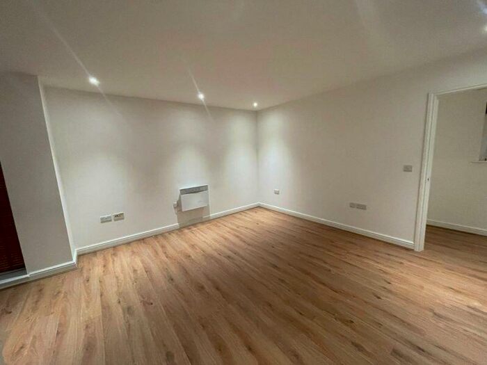 1 Bedroom Flat To Rent In Tannery Way North, Canterbury, CT1