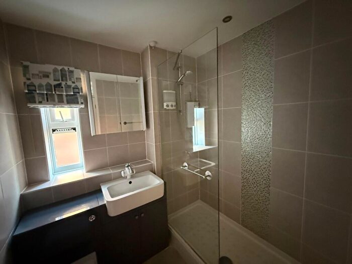 2 Bedroom Apartment To Rent In Floriston Gardens, New Milton, BH25