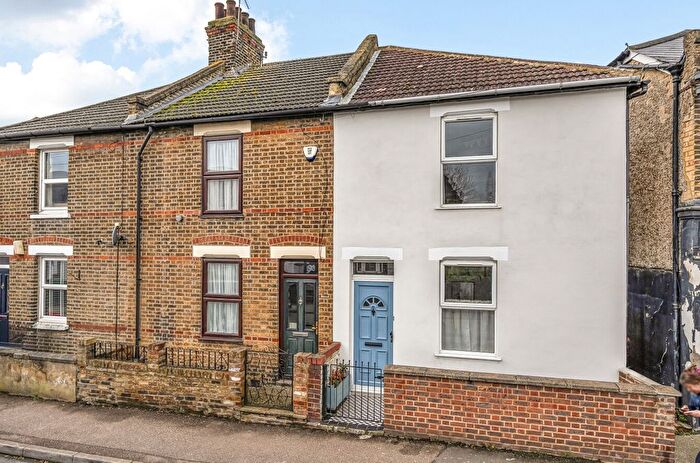 2 Bedroom End Terrace House For Sale In Milton Street, Swanscombe, Kent, DA10