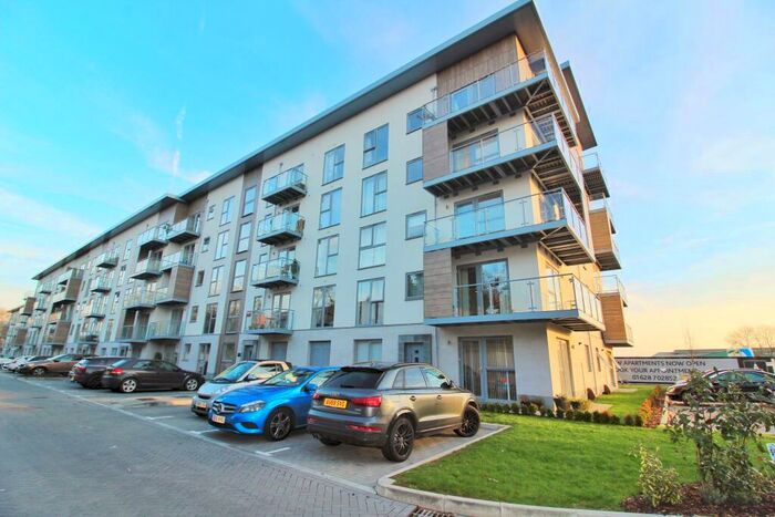2 Bedroom Apartment To Rent In Wallingford Way, Maidenhead, SL6