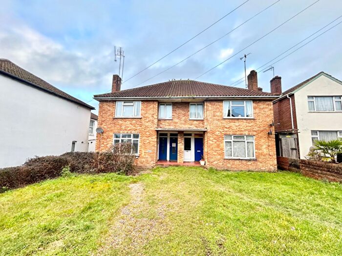 2 Bedroom Flat To Rent In Bitterne Road West, Southampton, SO18