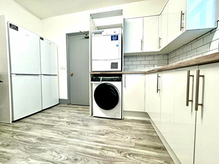 7 Bedroom Terraced House To Rent In Bedroom Student Home - Whitstable Road, CT2