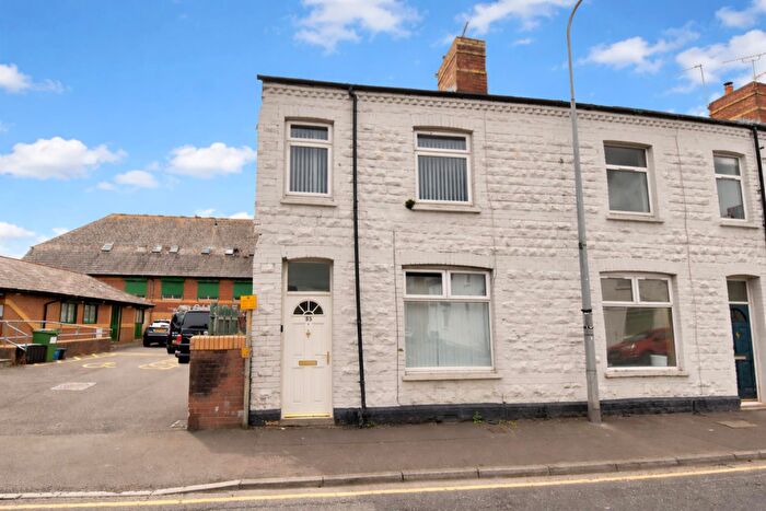 4 Bedroom End Of Terrace House To Rent In Barry Road, Barry, CF63