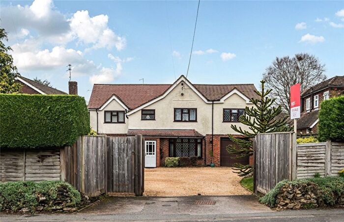 5 Bedroom Detached House For Sale In Haslemere Road, Liphook, Hampshire, GU30