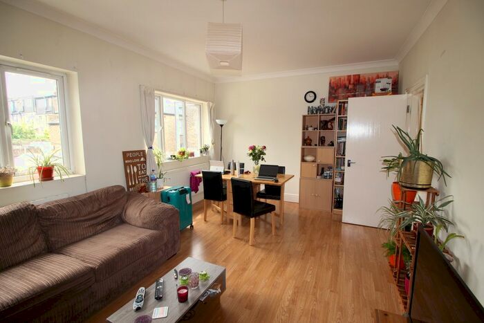 3 Bedroom Flat To Rent In Hoe Street, Walthamstow, E17
