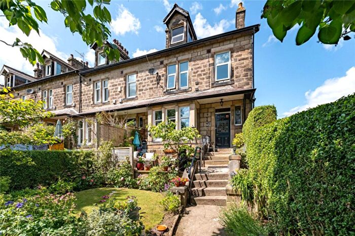 5 Bedroom End Of Terrace House For Sale In Ash Grove, Horsforth, Leeds, West Yorkshire, LS18