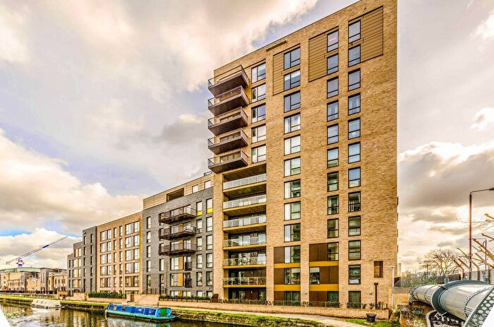 1 Bedroom Flat To Rent In Hydra House, Poplar, London, E14