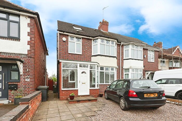 4 Bedroom Semi-Detached House For Sale In Watton Lane, Water Orton, Birmingham, Warwickshire, B46