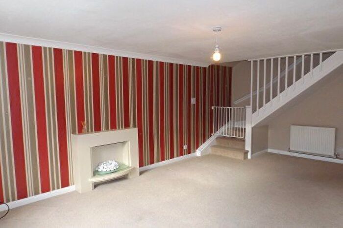 2 Bedroom Town House To Rent In Hucknall, Nottingham, NG15