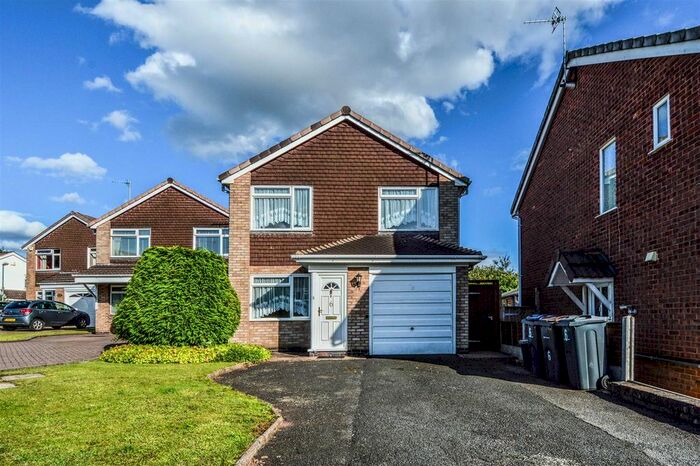 3 Bedroom Detached House To Rent In Lancaster Avenue, Rednal, Birmingham, West Midlands, B45