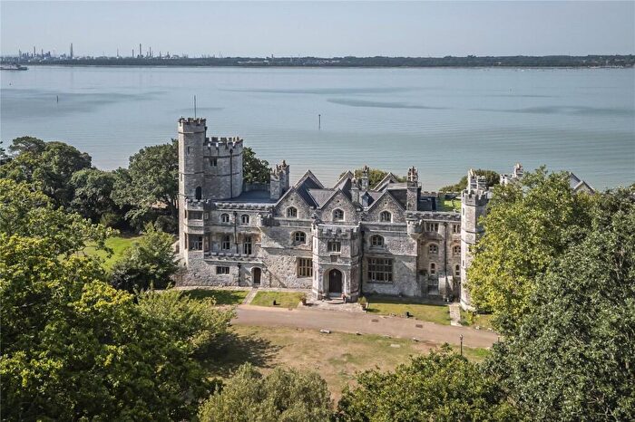 3 Bedroom Apartment For Sale In Abbey Hill, Netley Abbey, Southampton, Hampshire, SO31