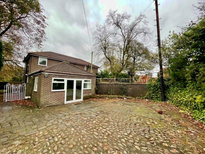 4 Bedroom Detached House To Rent In Greenmount Lane, Bolton, BL1