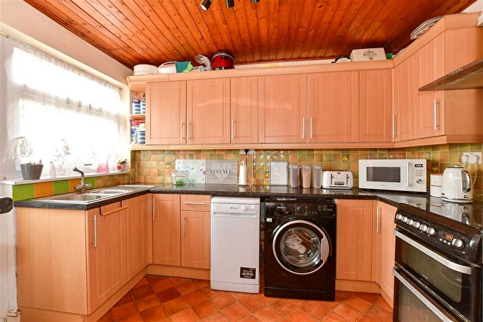 4 Bedroom Terraced House For Sale In Wellington Road, Ryde, Isle Of Wight, PO33