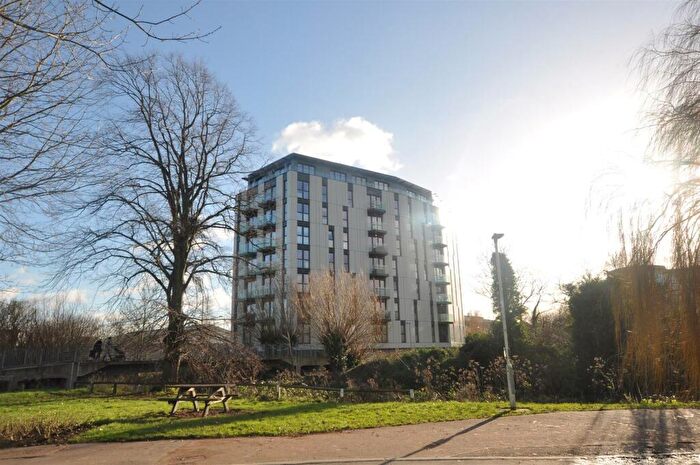 2 Bedroom Apartment For Sale In Shire Gate, Chelmsford, CM2